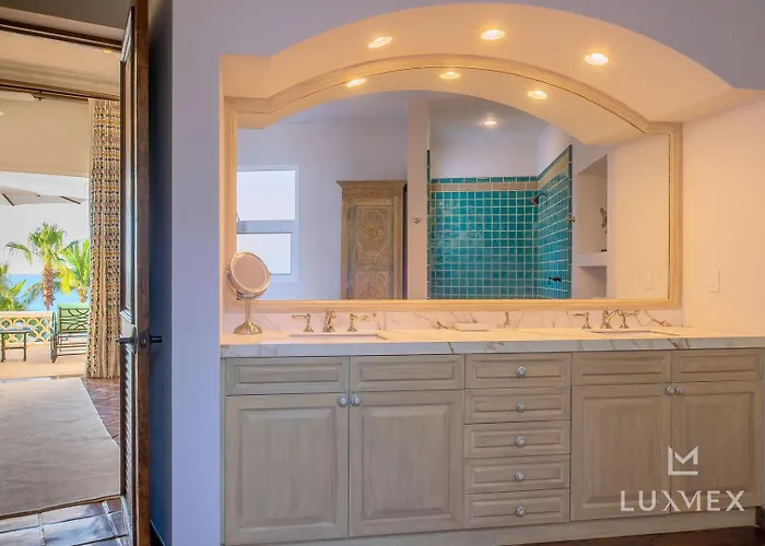 Villa Beautiful 5 Bd Del Mar Staffed & Steps From The