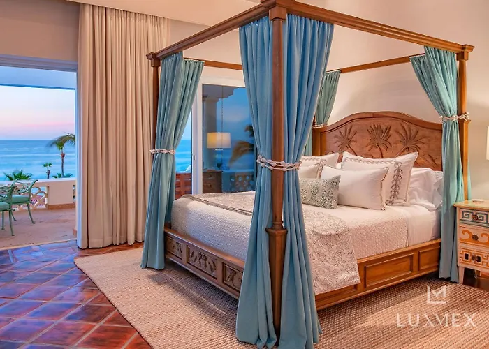 Beautiful 5 Bd Del Mar Staffed & Steps From The *