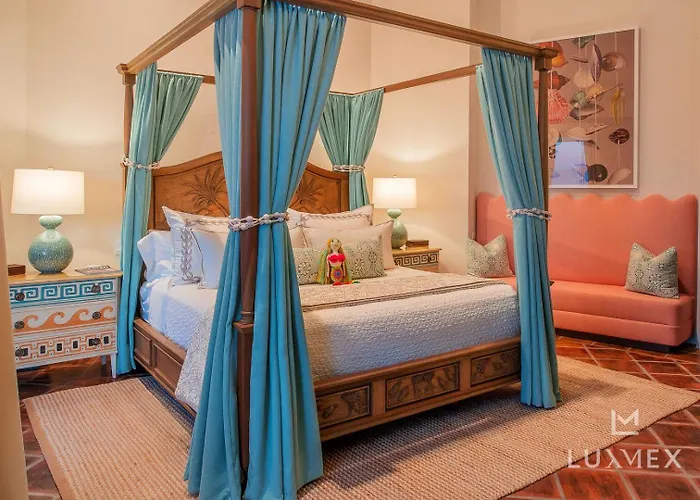 Beautiful 5 Bd Del Mar Staffed & Steps From The * San Jose del Cabo