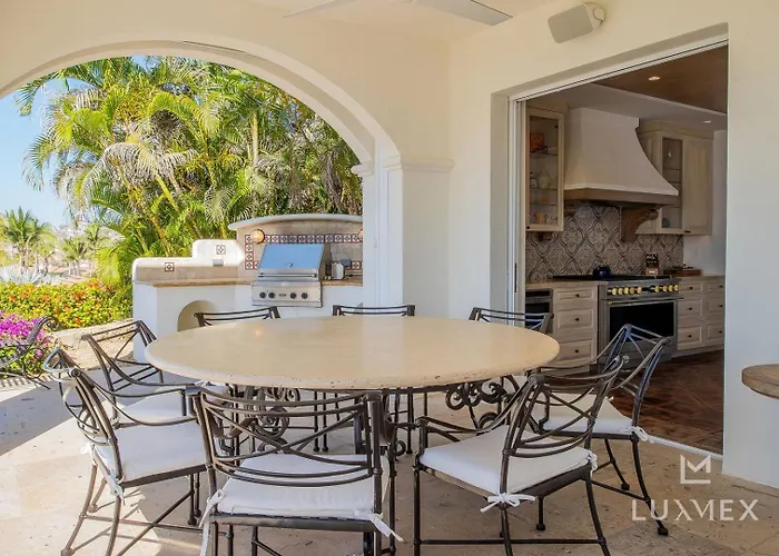 Villa Beautiful 5 Bd Del Mar Staffed & Steps From The