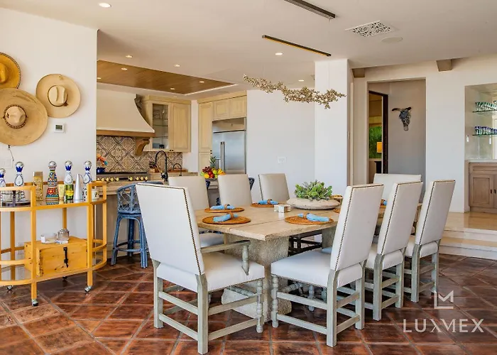 Beautiful 5 Bd Del Mar Staffed & Steps From The * San Jose del Cabo