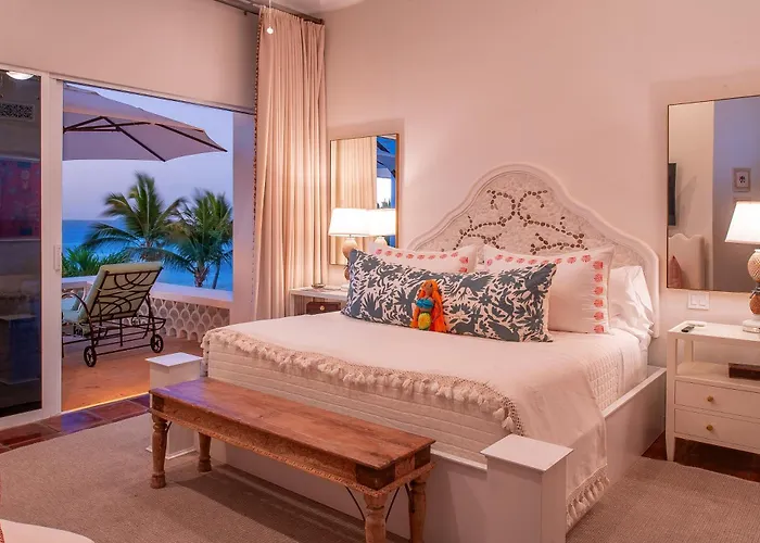 Beautiful 5 Bd Del Mar Staffed & Steps From The * San Jose del Cabo