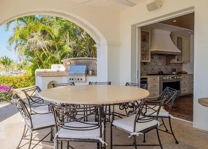 Villa Beautiful 5 Bd Del Mar Staffed & Steps From The *