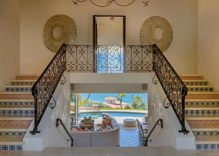 Beautiful 5 Bd Del Mar Staffed & Steps From The Villa San Jose del Cabo