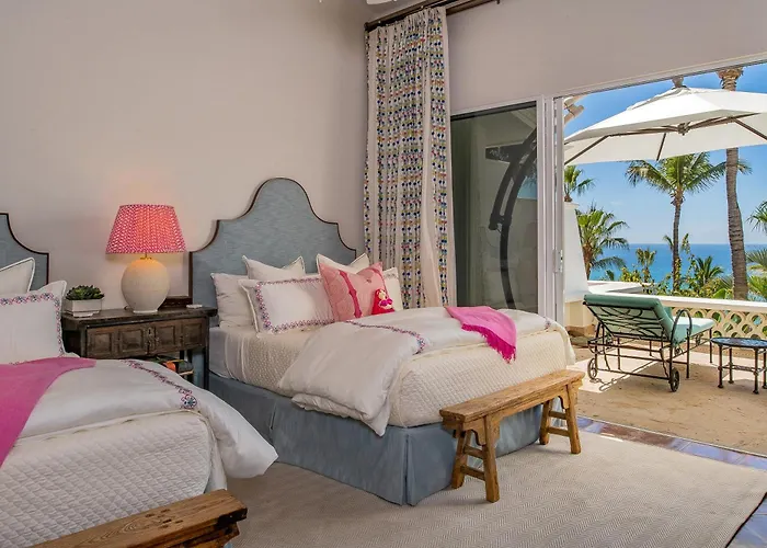 Beautiful 5 Bd Del Mar Staffed & Steps From The Villa San Jose del Cabo